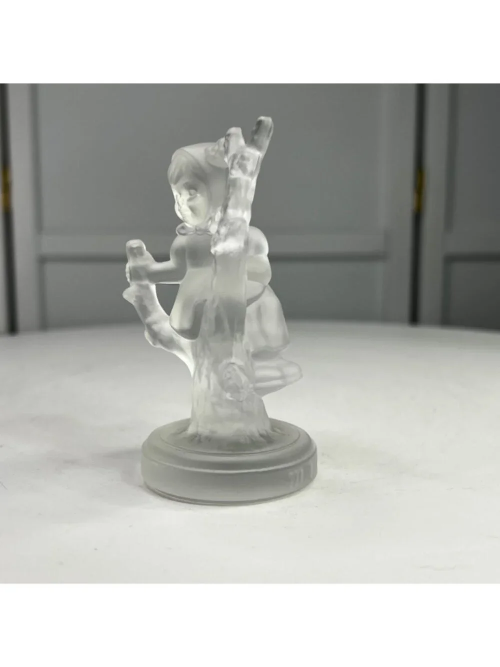 Vintage Goebel Hummel Apple Tree Girl Crystal Frosted Glass Figurine 1992